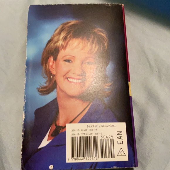 Karen Kingsbury: Like Dandelion Dust - Picture 2 of 2